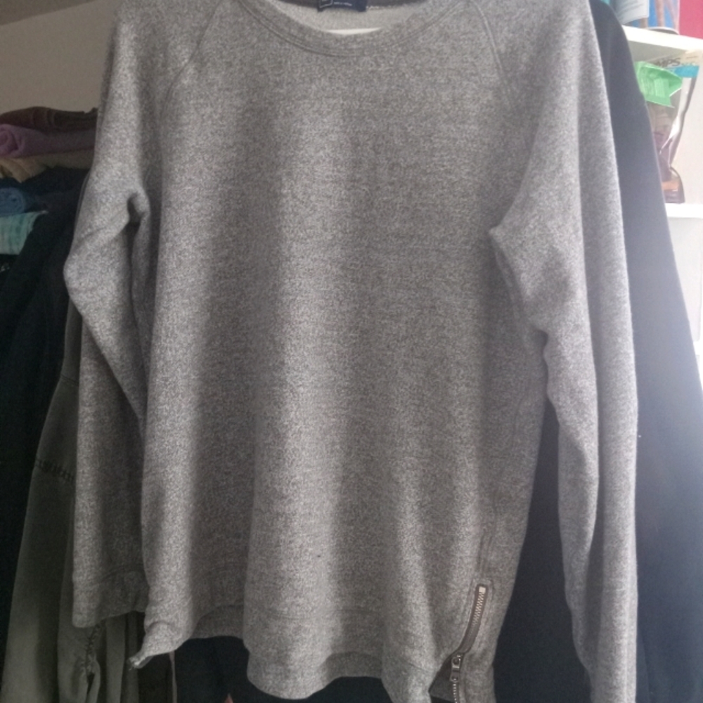 Gap sweater